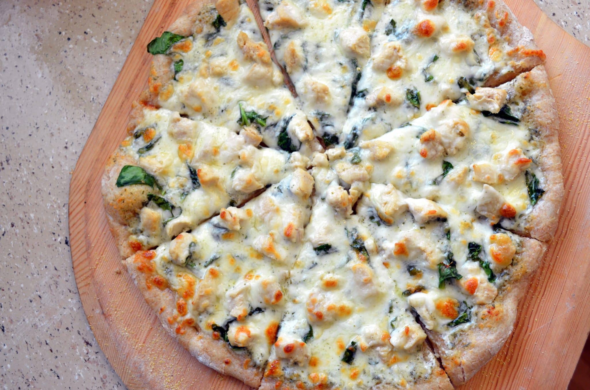 Chicken and Spinach Alfredo Pizza Like Mother, Like Daughter