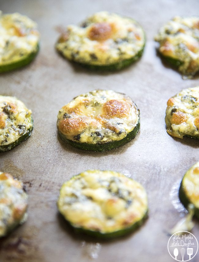 Spinach and Artichoke Dip Zucchini Bites - LMLDFood