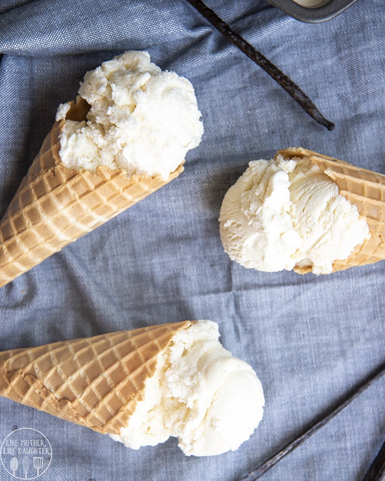 Creamy Vanilla Ice Cream Cones
