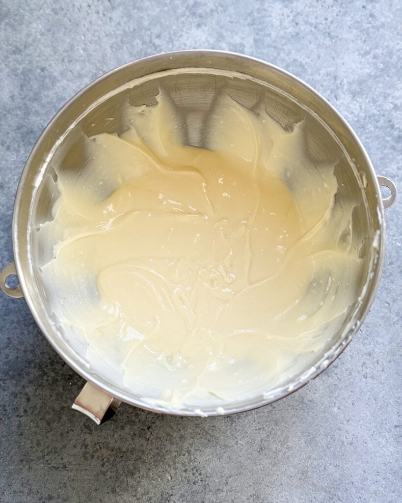 A bowl of cheesecake mixture.