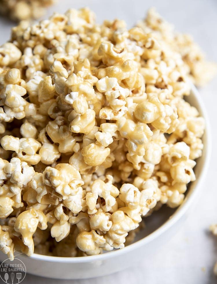 A bowl of caramel popcorn.