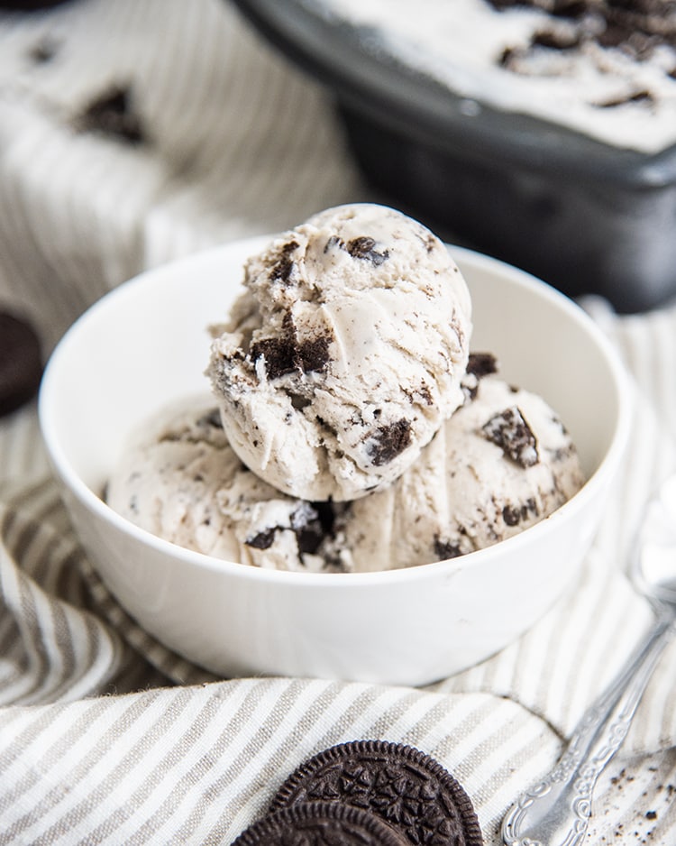 Oreo ice cream in a white bowl