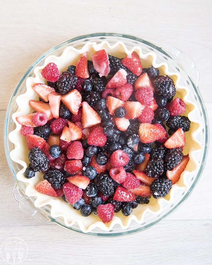 Berries and Cream Pie with Streusel Topping
