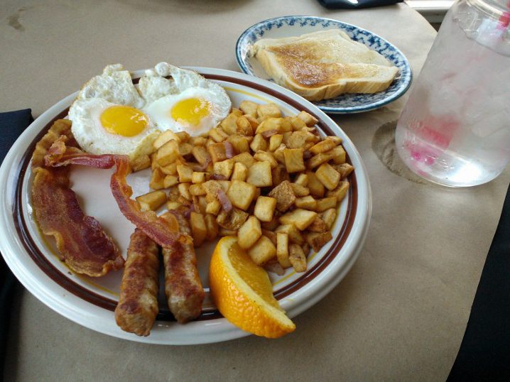Old Towne Grill for Breakfast Like Mother, Like Daughter