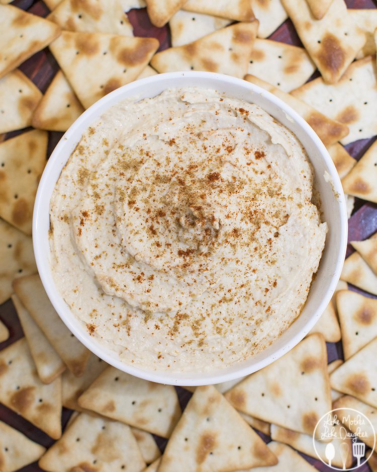 Homemade Hummus - this flavorful homemade hummus can be made in less than 5 minutes for a healthy snack or appetizer.