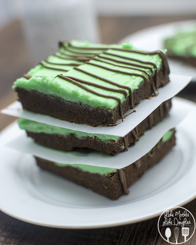 Chocolate Mint Sugar Cookie Bars - LMLDFood