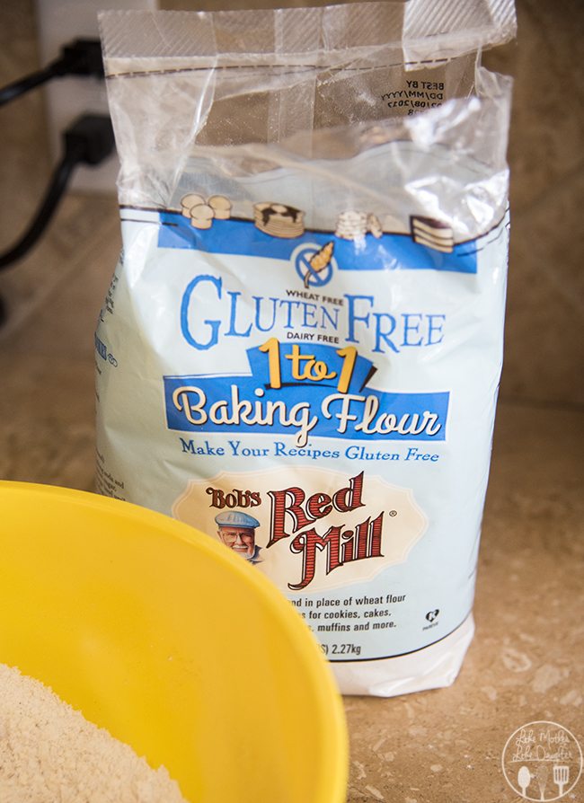 Image of Bob\'s Red Mill Gluten Free baking flour bag.
