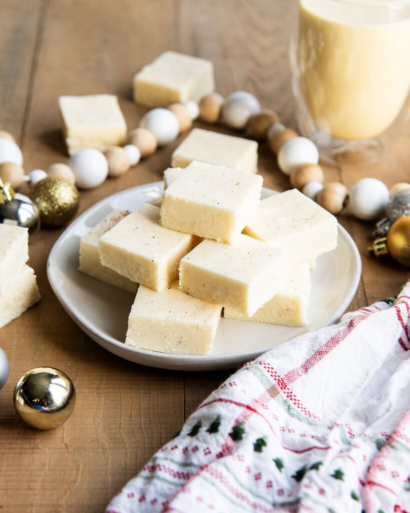 A plate of eggnog fudge pieces.