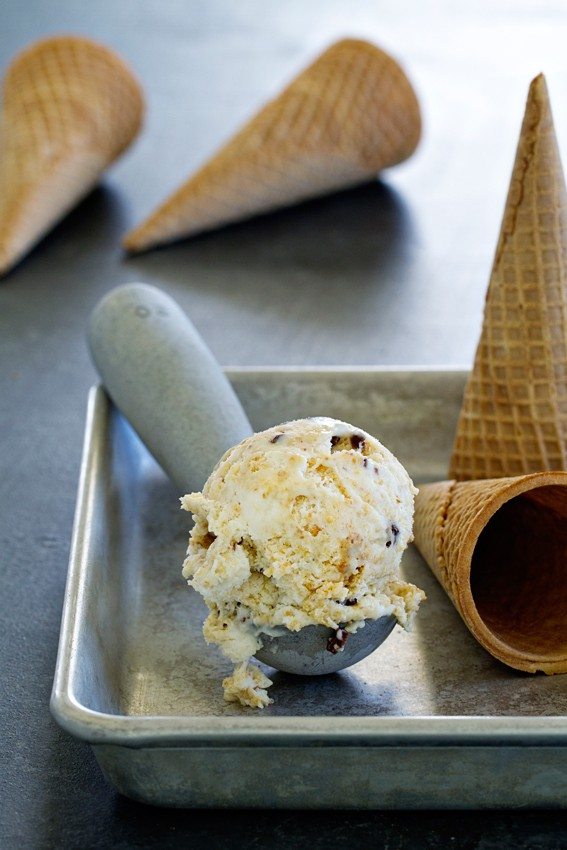 A scoopful of s\'mores ice cream on a baking tray. 