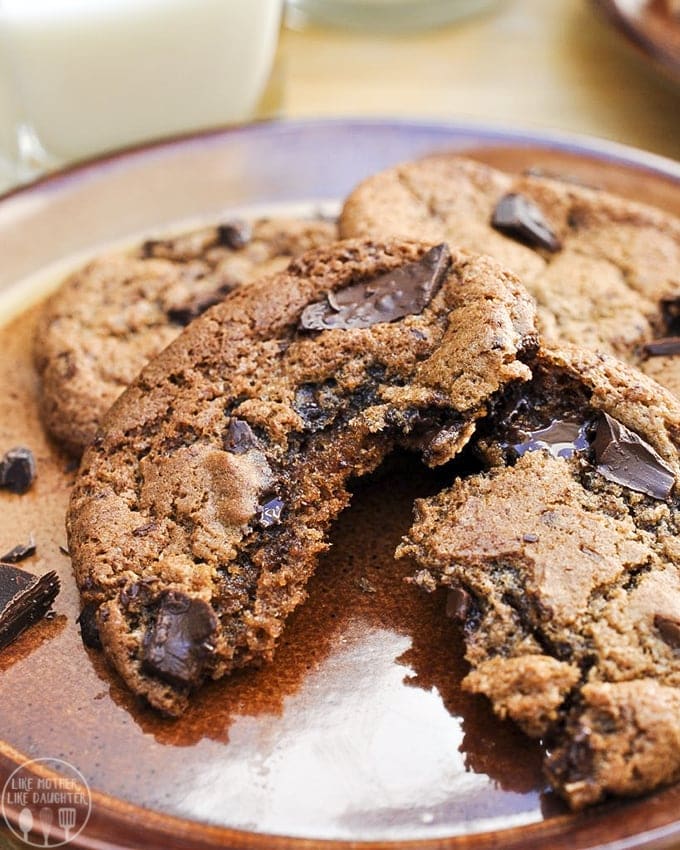 Nutella dark chocolate chip cookies have the deep dark robust flavors of dark chocolate with creamy Nutella all baked into one delicious cookie.