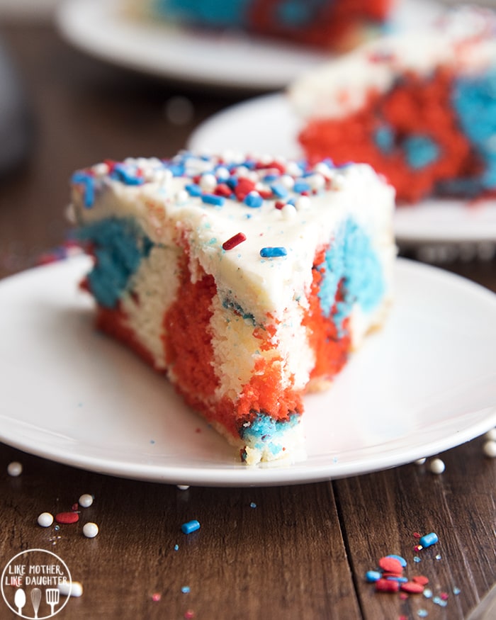 Red white and blue Fourth of July cake