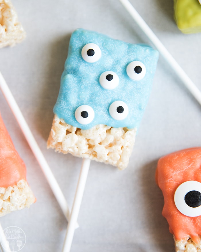 Monster Rice Krispie Treats are the perfect Halloween Rice Krispie Treats
