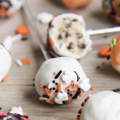 rand teleurstellen Ruilhandel Halloween Cookie Dough Pops – Like Mother, Like Daughter