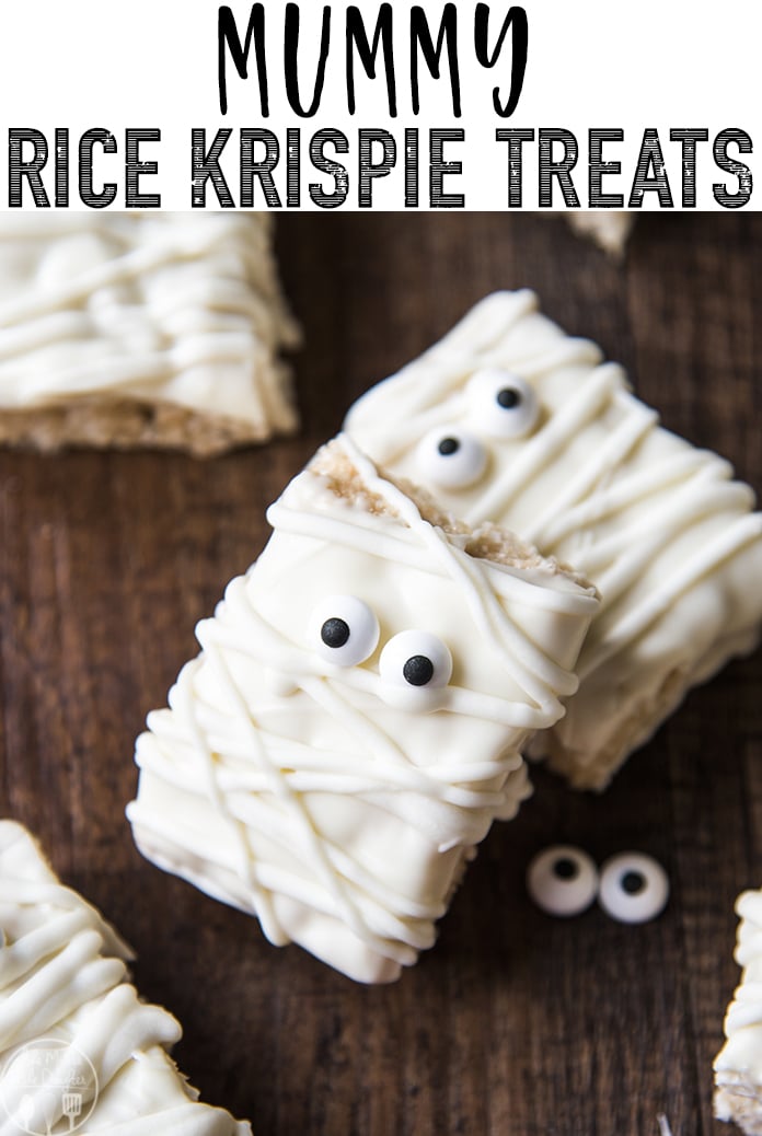 These mummy rice krispie treats are such an easy, and adorable Halloween treat!