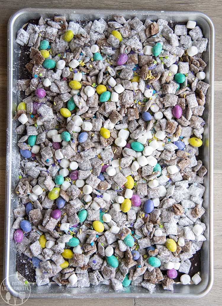 Easter Muddy Buddies are the perfect twist on this chocolate peanut butter treat!