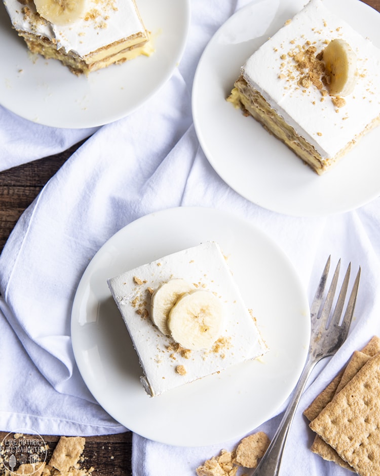 Banana Icebox cake made with only 5 ingredients for an easy dessert
