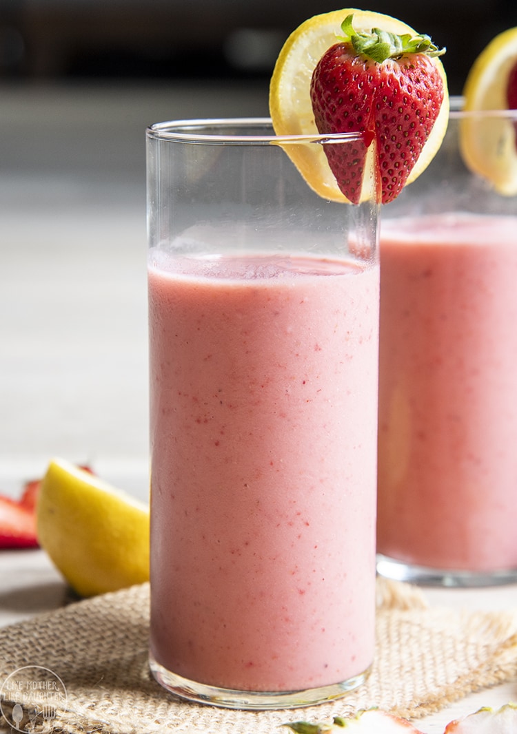A glass of strawberry lemonade smoothie