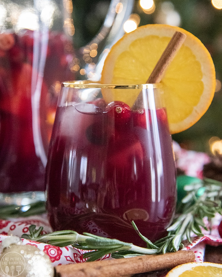 This non alcoholic sangria is perfect for Christmas or New Years Eve!