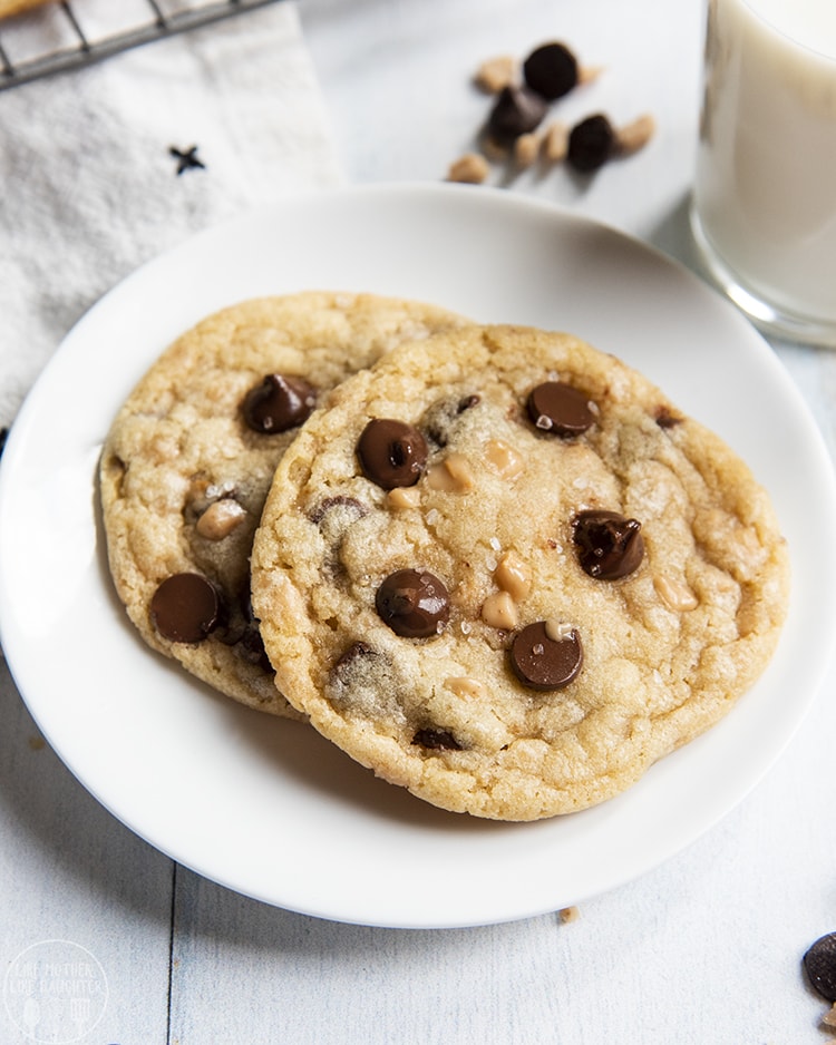 Chocolate Chip and Toffee Cookies are the best afternoon treat