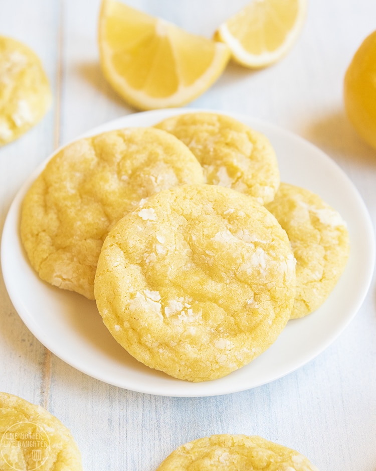 A plate of lemon cookies