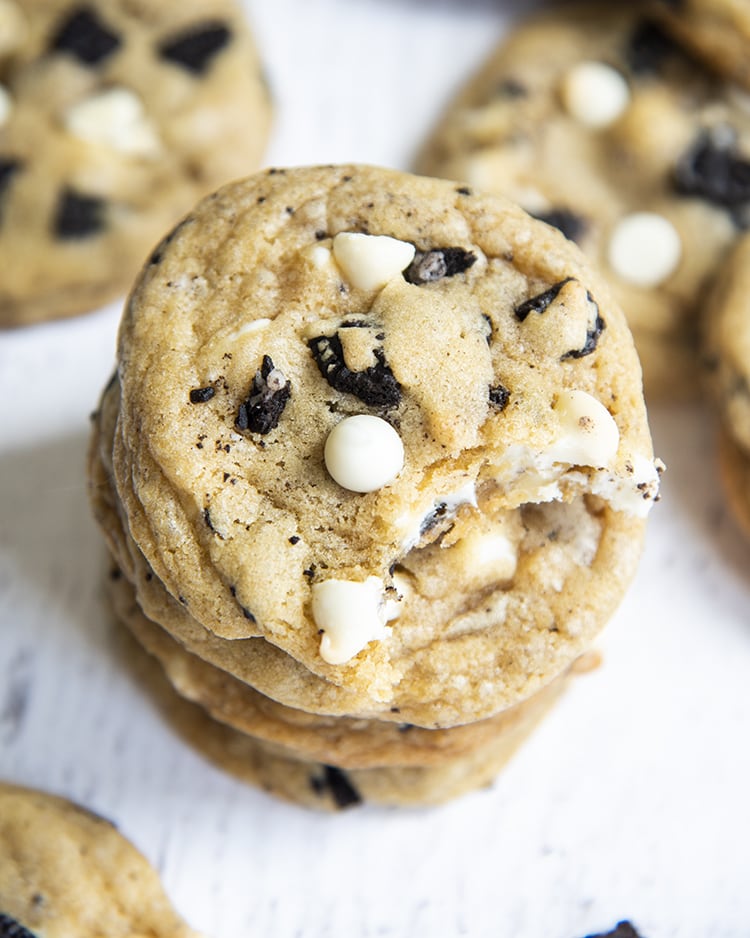 Cookies and cream cookies