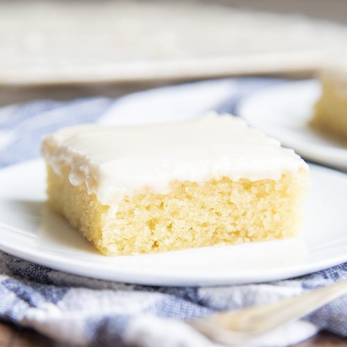 https://lmld.org/wp-content/uploads/2020/05/White-Texas-Sheet-Cake-9-500x500.jpg