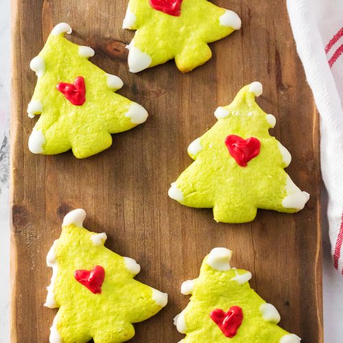 https://lmld.org/wp-content/uploads/2021/10/Grinch-Christmas-Tree-Cookies-3-500x500.jpg