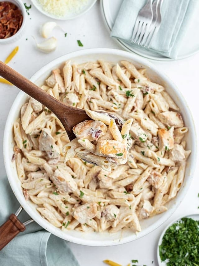 One Pot Chicken Alfredo Pasta – Like Mother, Like Daughter