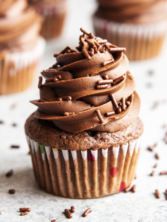 Chocolate Buttercream Frosting Like Mother, Like Daughter