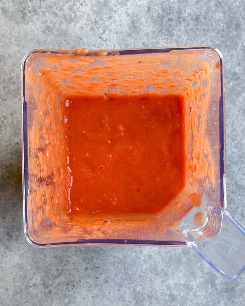Neapolitan pizza sauce in a blender.